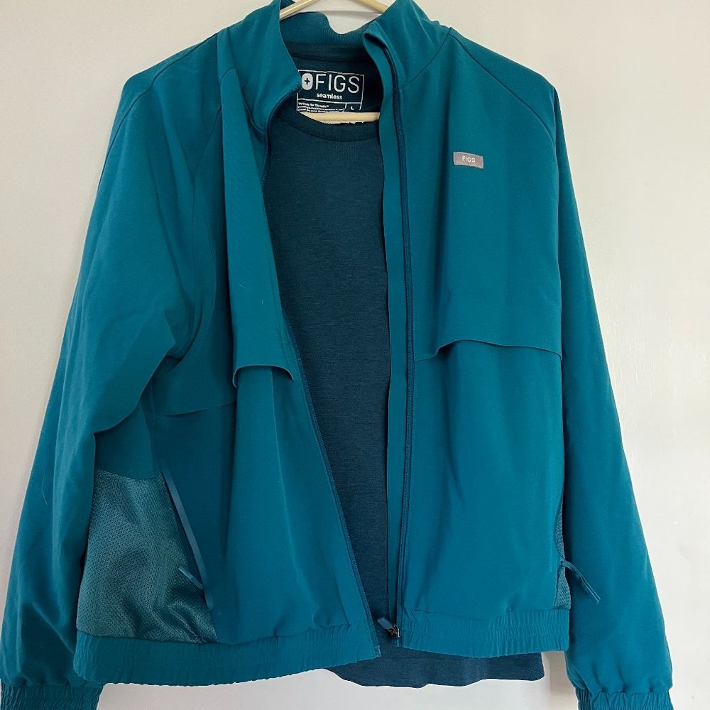 Figs Sydney Jacket and Underscrub